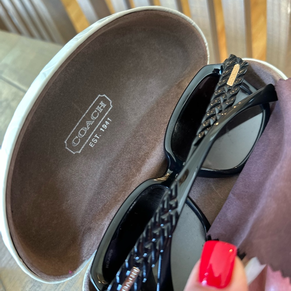 Coach sunglasses - Picture 3 of 4